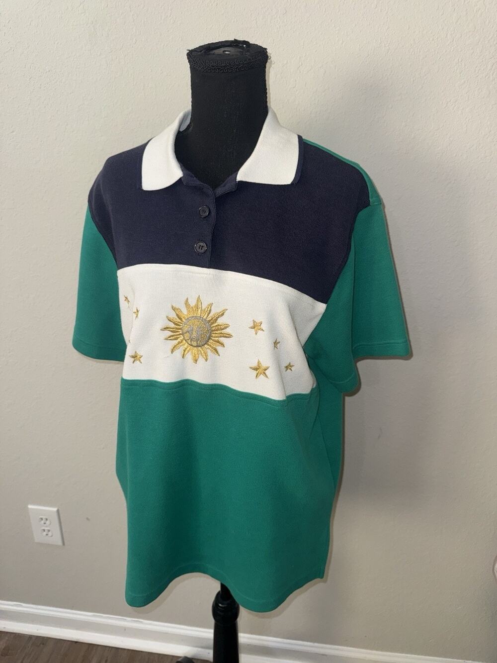 Vintage Alfred Dunner M Colorblock Polo Shirt Celestial Gold Sun Stars Green